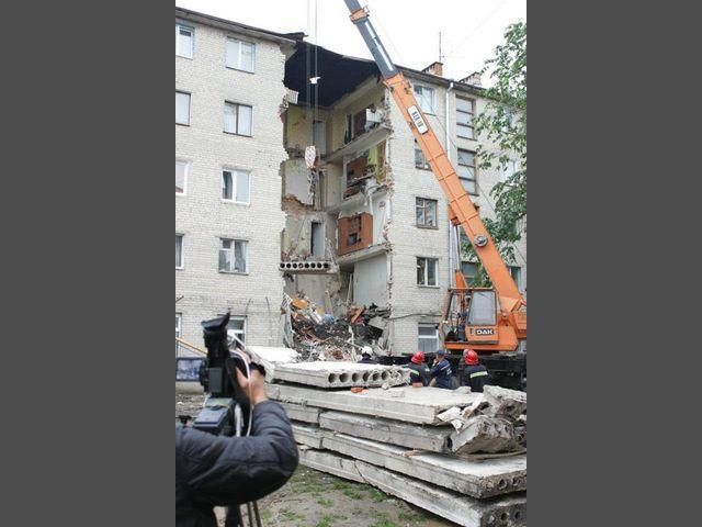 В Луцке обрушился жилой дом (Фото)