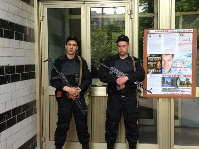 Квартиры Навального, Собчак и других российских оппозиционеров обыскивают
