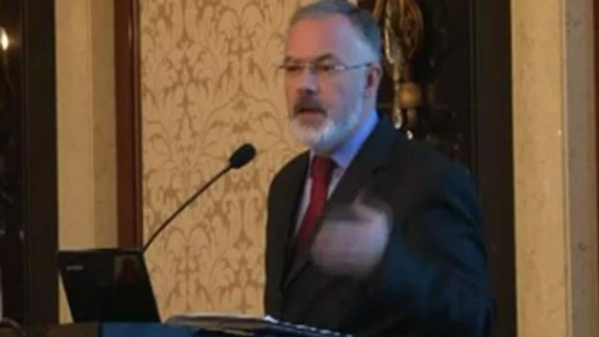 Табачник назвал украинский язык "ненужным" Табачник назвал украинский язык "ненужным"