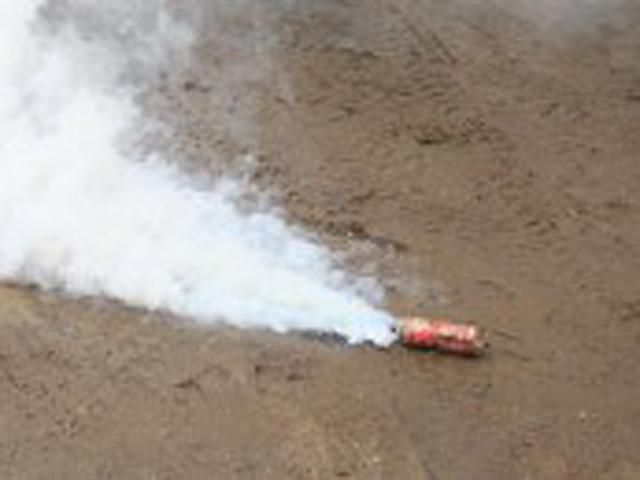 Источник в МВД: В трамвае в Днепропетровске бросили дымовую шашку Источник в МВД: В трамвае в Днепропетровске бросили дымовую шашку