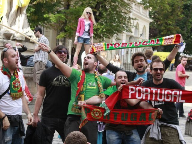 Німецькі вболівальники вірять в перемогу України Німецькі вболівальники вірять в перемогу України