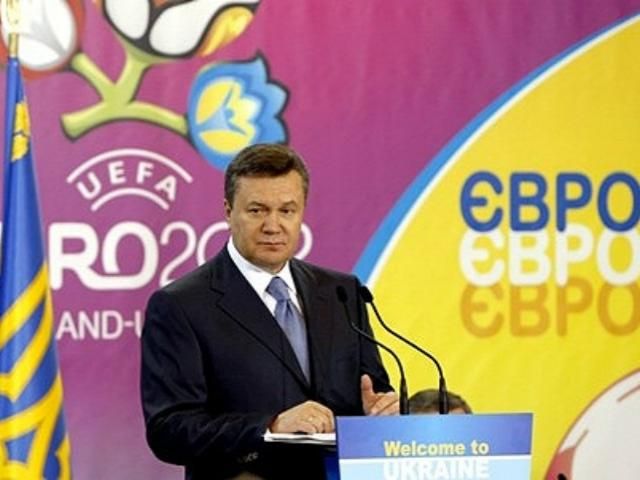 Янукович відвідає матч "Україна-Швеція" Янукович відвідає матч "Україна-Швеція"