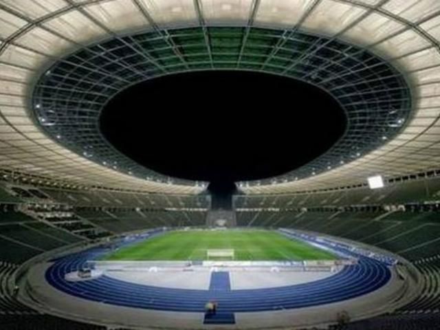 На матче "Украина-Швеция" присутствуют 64 тысячи болельщиков На матче "Украина-Швеция" присутствуют 64 тысячи болельщиков