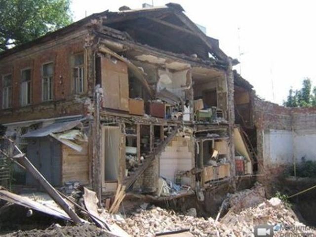 На Донеччині обвалилися два житлових будинки