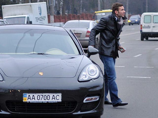 Андрей Шевченко попал в аварию. Никто не пострадал Андрей Шевченко попал в аварию. Никто не пострадал