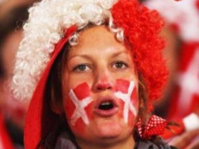 Во Львове датские и немецкие болельщики сыграют ретро-матч Во Львове датские и немецкие болельщики сыграют ретро-матч