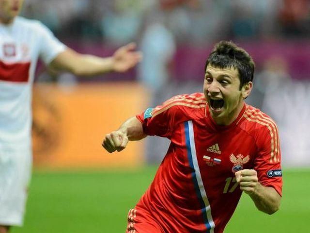 Поляк викинув з вікна свій телевізор після голу росіян Поляк викинув з вікна свій телевізор після голу росіян