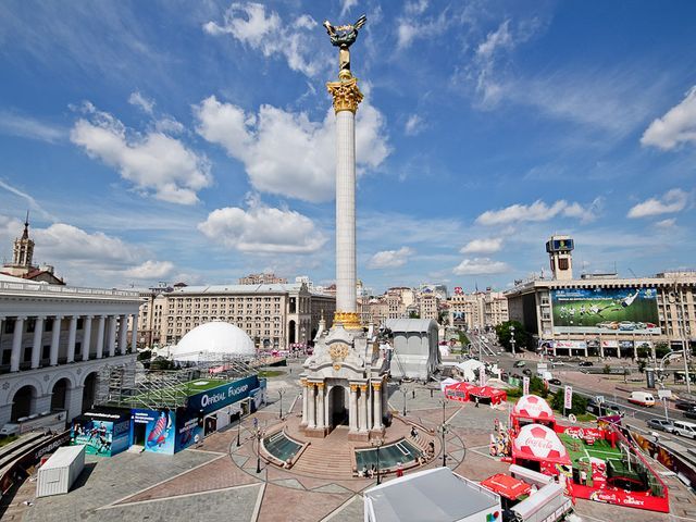 У київській фан-зоні шукають вибухівку