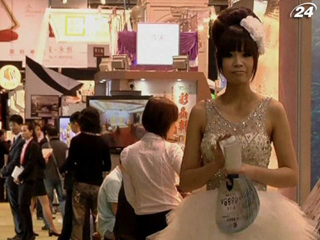 Гонконг приймає виставку останніх весільних трендів