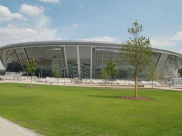 Біля "Донбас Арени" спіймали спекулянта Біля "Донбас Арени" спіймали спекулянта