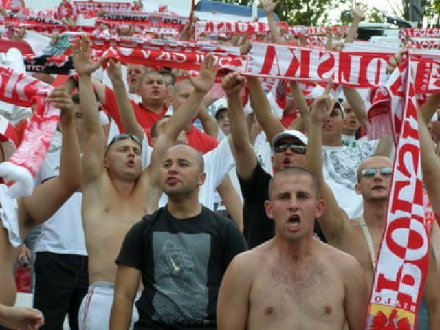 В Варшаве перед матчем Греция — Россия столкновений пока нет