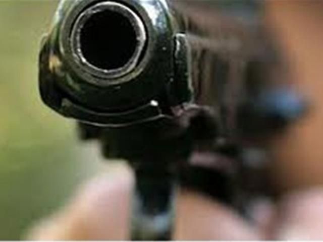 Милиция задержала исполнителя вооруженного нападения на черновицких депутатов Милиция задержала исполнителя вооруженного нападения на черновицких депутатов