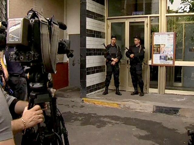 В квартирах российских оппозиционеров провели обыски - 17 июня 2012 - Телеканал новин 24 В квартирах российских оппозиционеров провели обыски - 17 июня 2012 - Телеканал новин 24