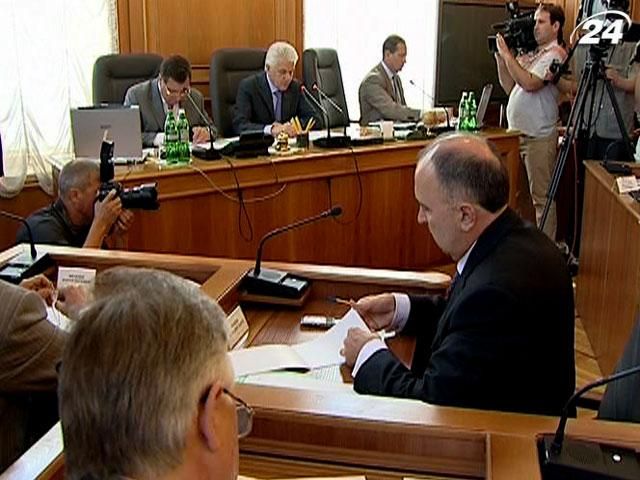 "Регіонали" хочуть запровадити в судочинстві російську мову "Регіонали" хочуть запровадити в судочинстві російську мову