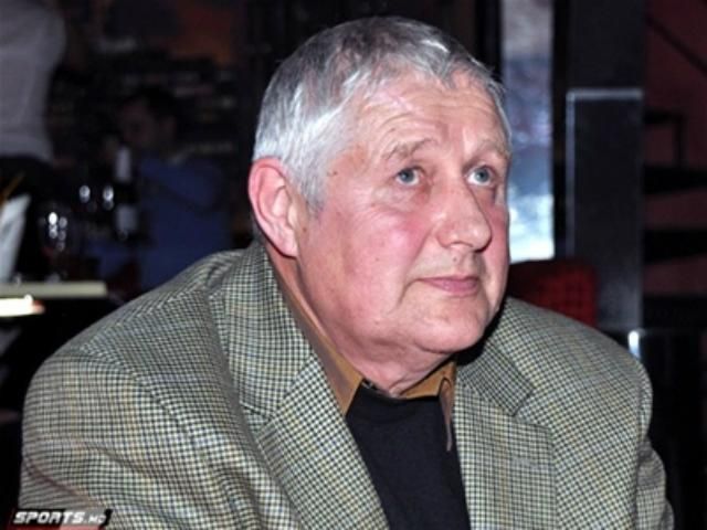 Молдовський журналіст обіцяє з'їсти краватку, якщо Україна вийде у плей-офф Молдовський журналіст обіцяє з'їсти краватку, якщо Україна вийде у плей-офф