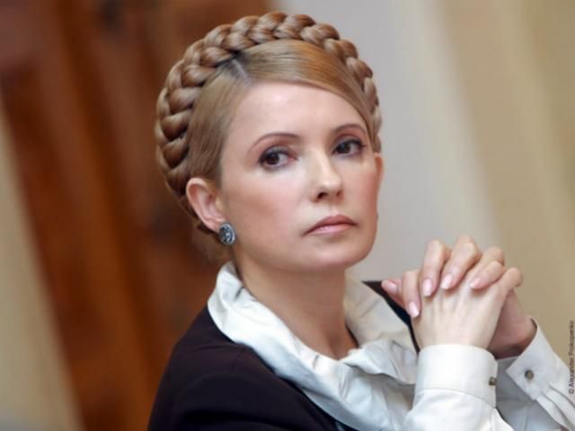 Тимошенко требует от "БЮТ-Батькивщины" не допустить принятие языкового закона