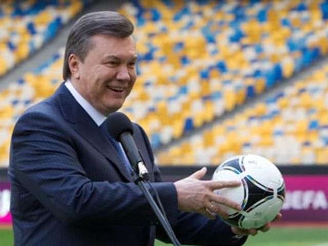 Янукович пообщается с фанатами в Донецке