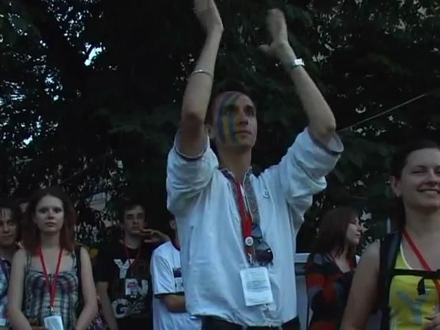 Львовяне в фан-зоне поддержали сборную Львовяне в фан-зоне поддержали сборную