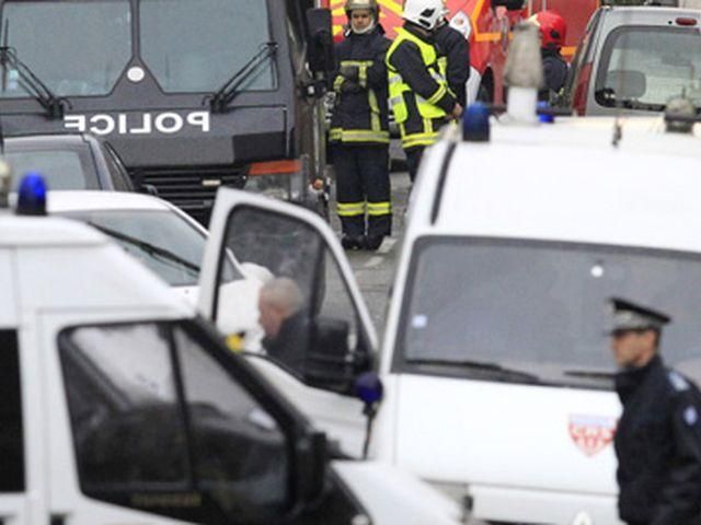 В одному з банків Тулузи невідомий захопив заручників В одному з банків Тулузи невідомий захопив заручників