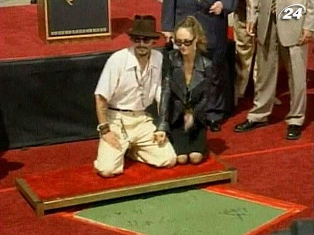 Джонні Депп та Ванесса Параді розлучаються Джонні Депп та Ванесса Параді розлучаються