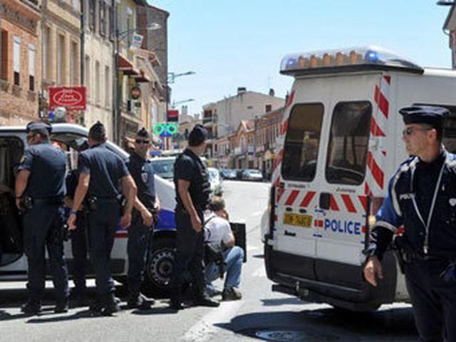 Террорист из Тулузы отпустил заложника Террорист из Тулузы отпустил заложника