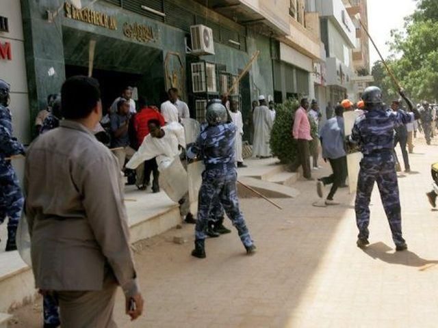 У Судані почалися масові антиурядові виступи