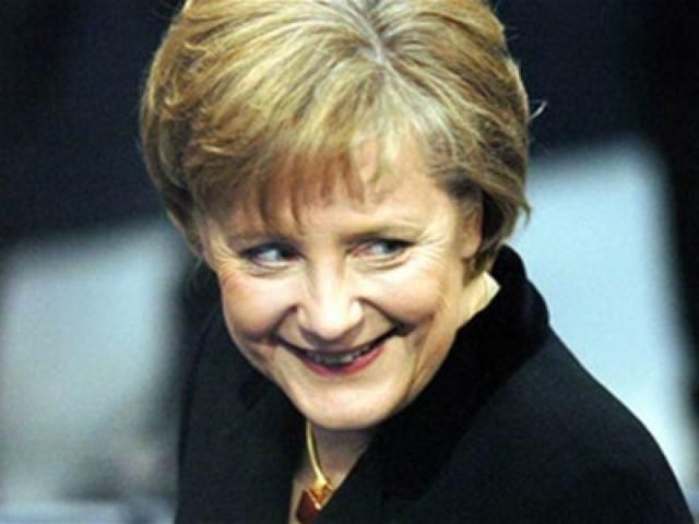 Меркель посетит матч ЕВРО-2012