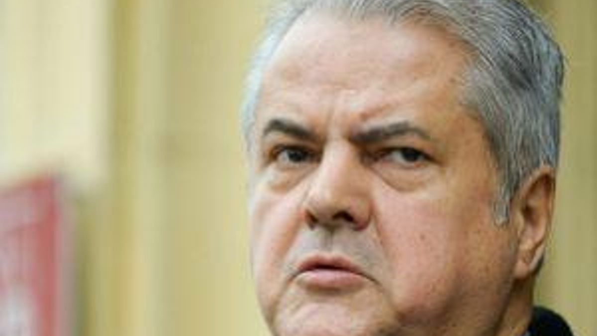 Екс-прем'єр Румунії намагався звести рахунки з життям