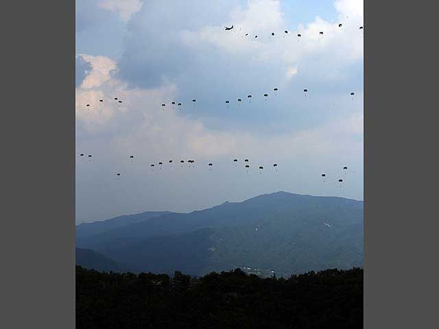 США та Південна Корея постріляли біля кордону з КНДР США та Південна Корея постріляли біля кордону з КНДР