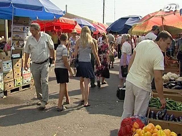 Майже половина всієї економіки України - "в тіні"