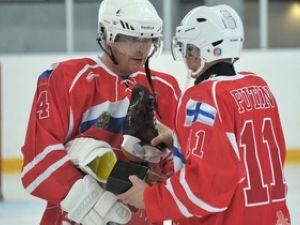 Путін і Президент Фінляндії грали у хокей