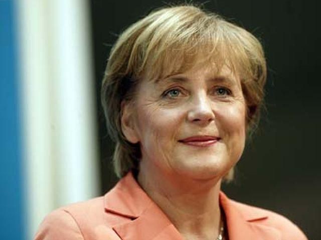 Німецькі футболісти кажуть, що Меркель хоче приїхати на фінал ЄВРО до Києва