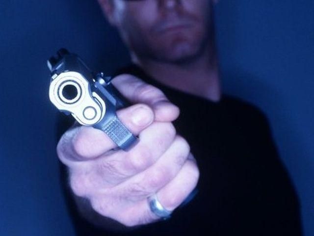 Неизвестный на мотоцикле расстрелял 5 человек на Кипре Неизвестный на мотоцикле расстрелял 5 человек на Кипре