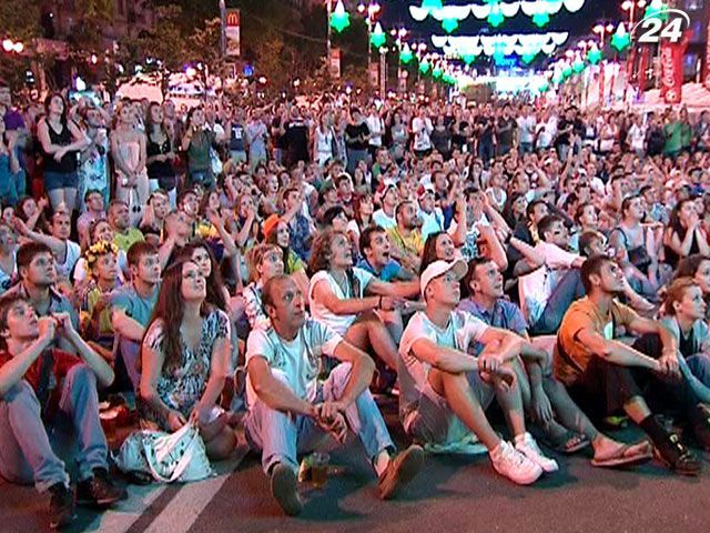 Збірна Італії у 1/4 ЄВРО-2012 переграла у серії пенальті збірну Англії Збірна Італії у 1/4 ЄВРО-2012 переграла у серії пенальті збірну Англії