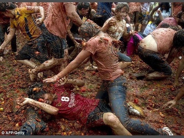 У Колумбії відбулася битва томатами У Колумбії відбулася битва томатами