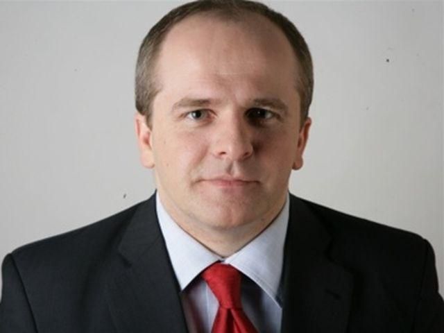 Євродепутат закликає спростити отримання віз для українців
