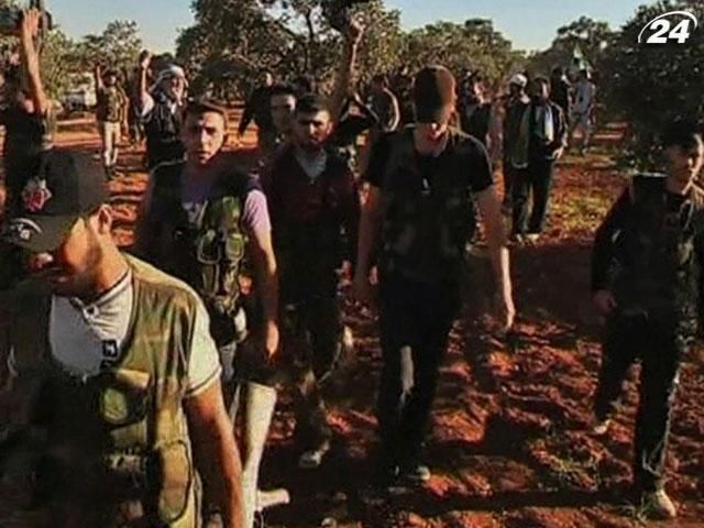 Исследователи: Сирийские повстанцы становятся более организованными Исследователи: Сирийские повстанцы становятся более организованными