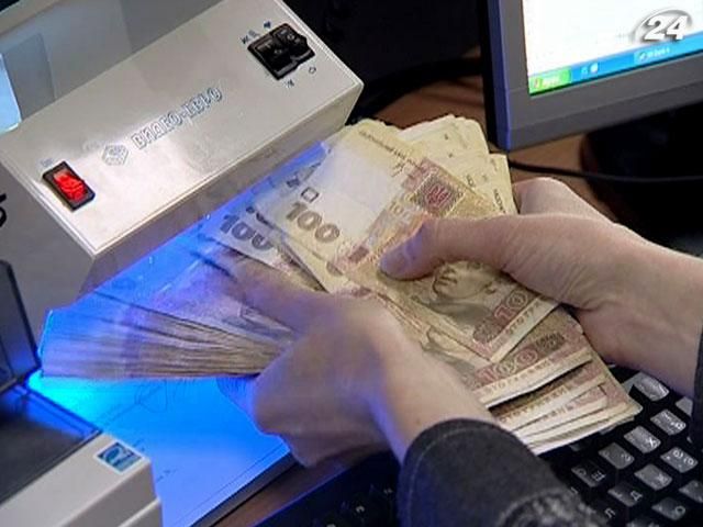 Порошенко: Привязка курса гривни к доллару неэффективна Порошенко: Привязка курса гривни к доллару неэффективна