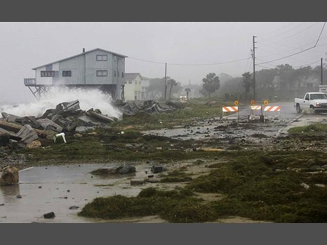 Тропический шторм Дебби приближается к Флориде Тропический шторм Дебби приближается к Флориде