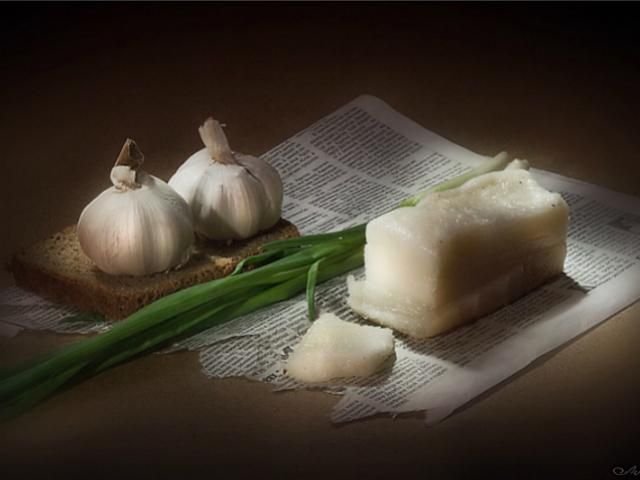 Более половины иностранных болельщиков впервые попробовали сало на ЕВРО Более половины иностранных болельщиков впервые попробовали сало на ЕВРО