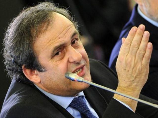 Платини не согласен, что гол Украины в английские ворота был Платини не согласен, что гол Украины в английские ворота был