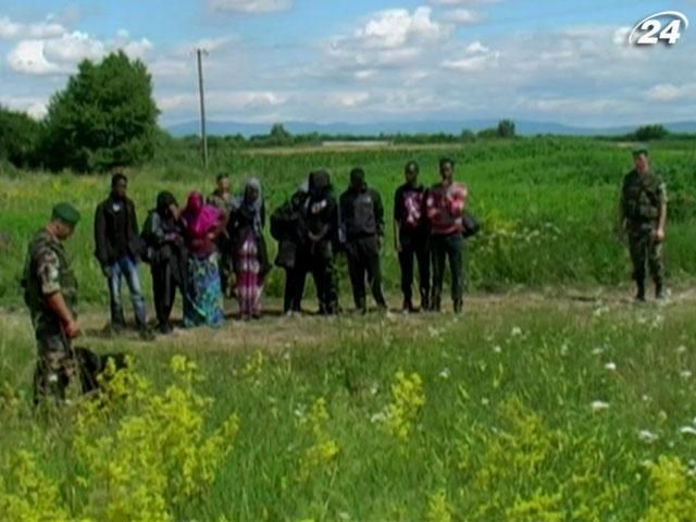 10 нелегальных мигрантов задержали закарпатские пограничники