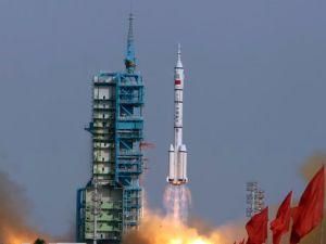 На Земле ждут возвращения китайского космического корабля