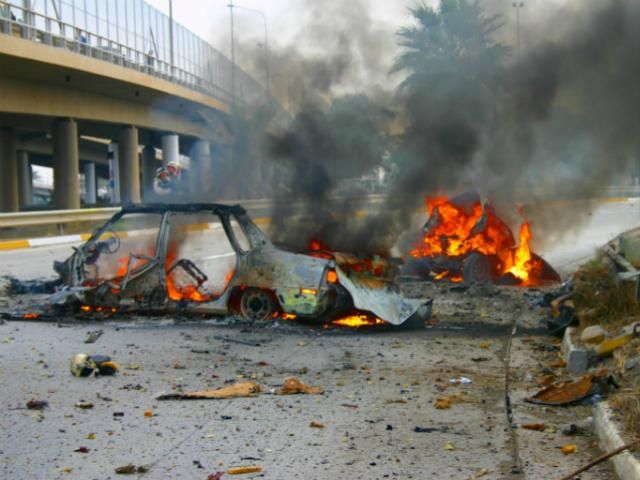 Тройной взрыв в Багдаде: 13 погибших