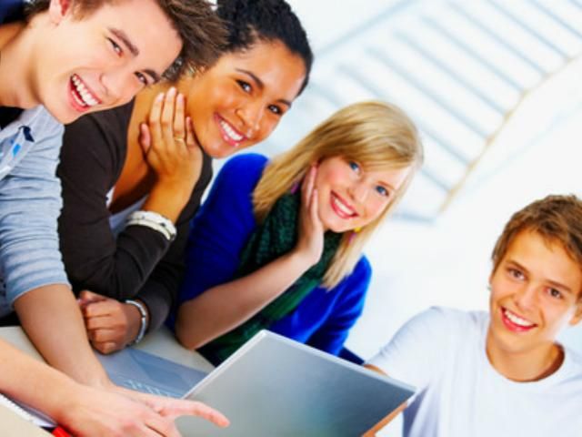 В Германии почти половина школьников не отличают диктатуру и демократию В Германии почти половина школьников не отличают диктатуру и демократию