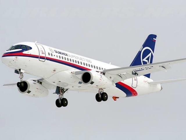 Літак SuperJet-100 був оснащений двома аварійними маяками