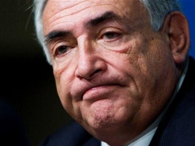 Стросс-Кан развелся с женой Стросс-Кан развелся с женой