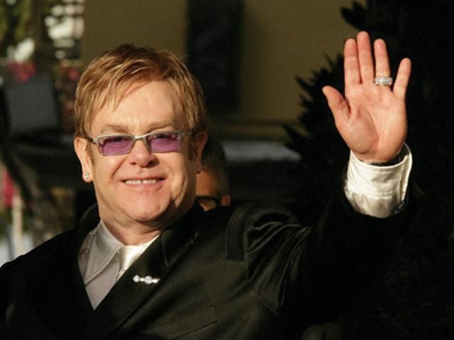 Киев ожидает 70 тысяч гостей на концерте Элтона Джона и Queen Киев ожидает 70 тысяч гостей на концерте Элтона Джона и Queen