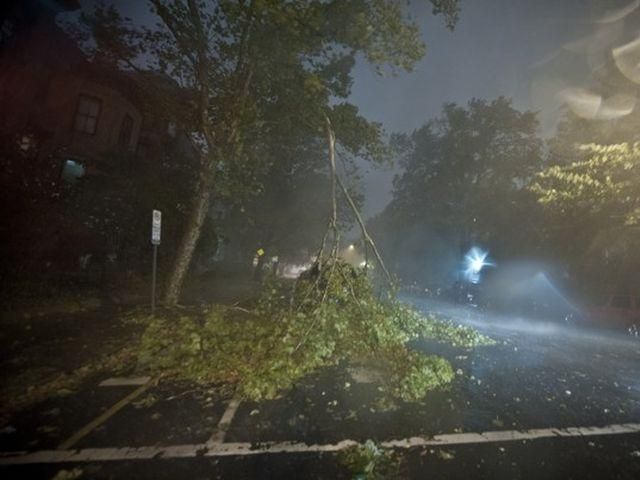 В результате бури 2 миллиона человек в США остались без электричества В результате бури 2 миллиона человек в США остались без электричества