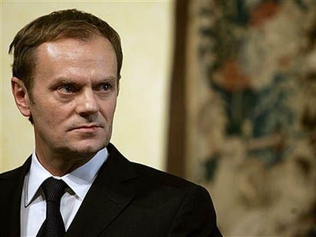 Туск: Лукашенку має бути соромно їхати на Євро-2012 Туск: Лукашенку має бути соромно їхати на Євро-2012